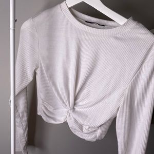 ZAFUL WHITE RIBBED LONG SLEEVE CROP TOP